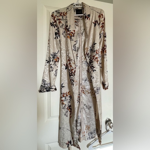Dynamite long light floral coat - Picture 1 of 3